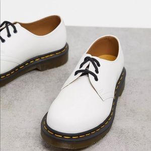 Dr Martens 1461 flat leather shoes in white